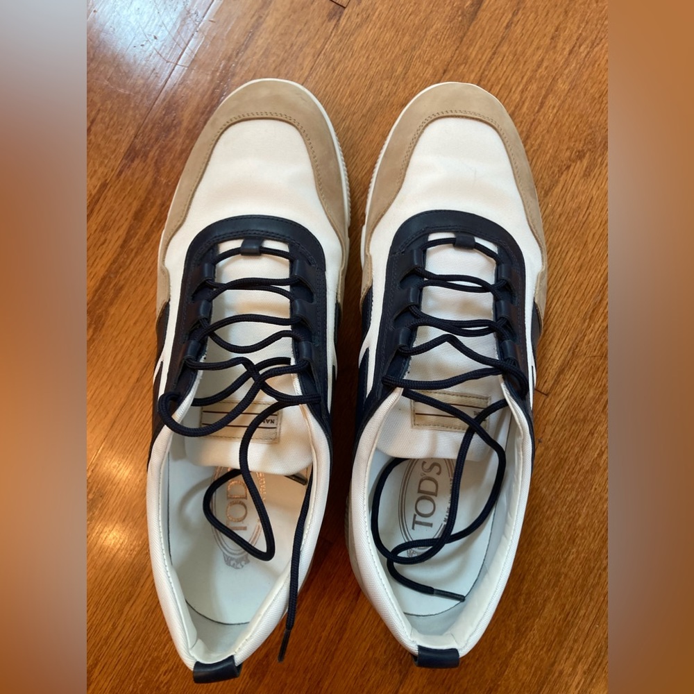 TOD'S  mens sneakers. Size 10 1/2.